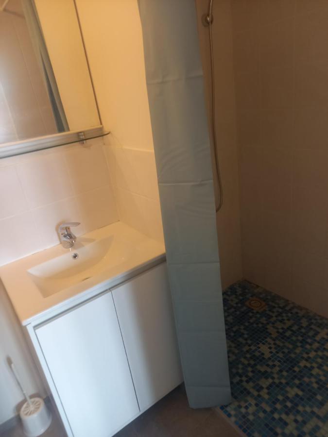 Logement Entier Spacieux Et Confortable A 1 H De Paris Courtenay  Exterior photo