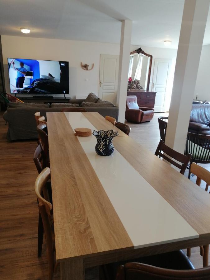 Logement Entier Spacieux Et Confortable A 1 H De Paris Courtenay  Exterior photo